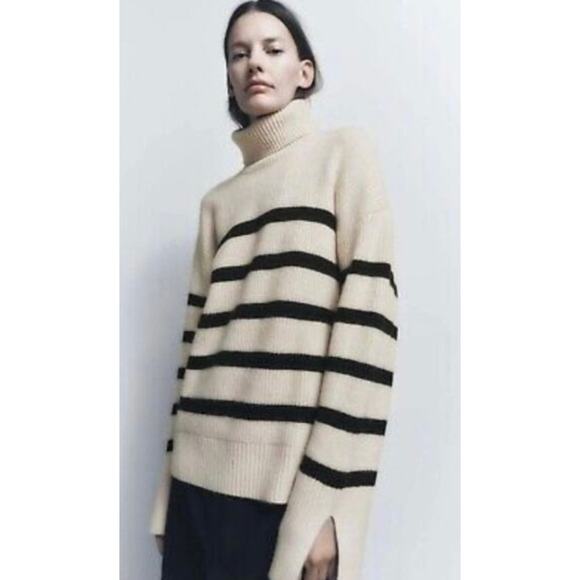 Zara Ribbed Cream & Black Striped
Turtleneck Sweater Small - Picture 1 of 4